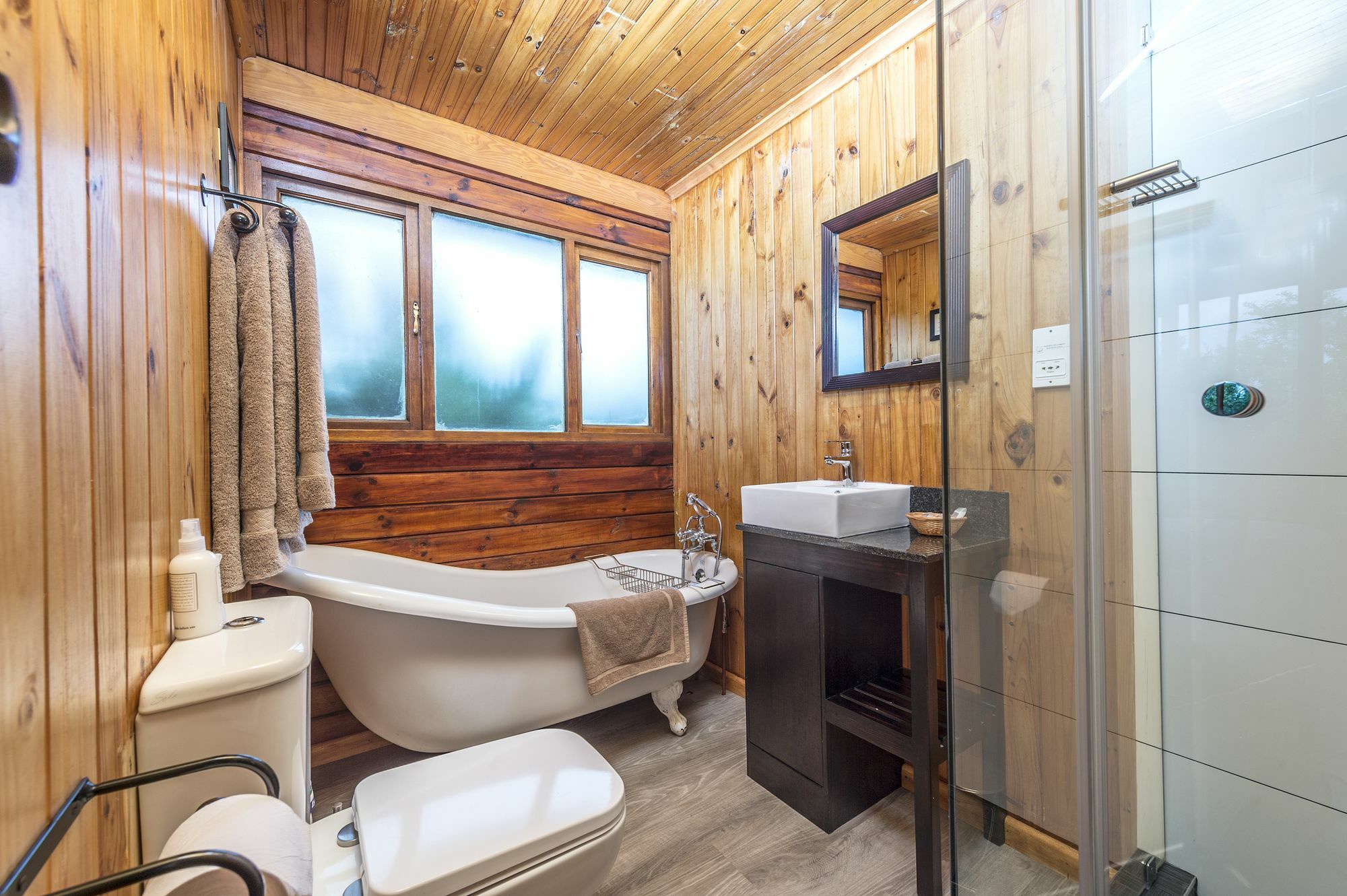 Kariega Game Reserve Main Lodge เคนตัน ออน ซี ภายนอก รูปภาพ